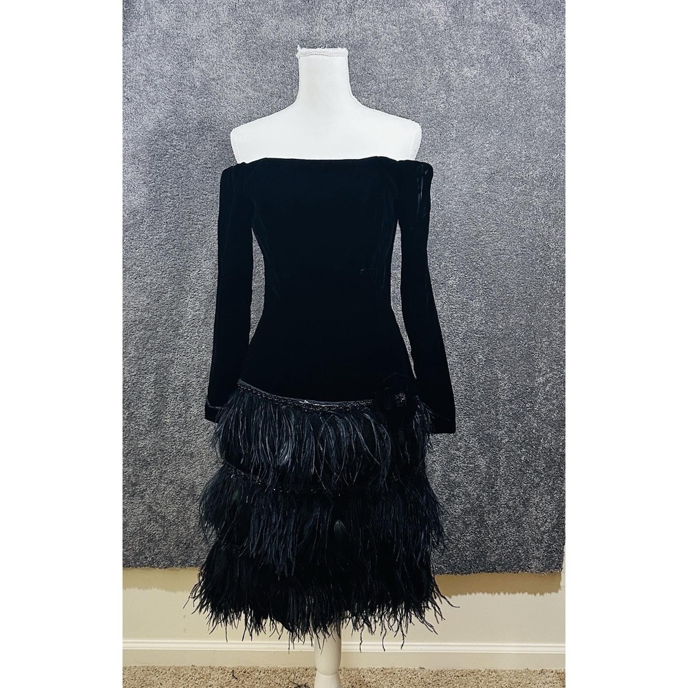 Vtg Victor Costa Black Velvet Feathered Off-Shoulder Gown 80s WhimsyGoth XS Prom
